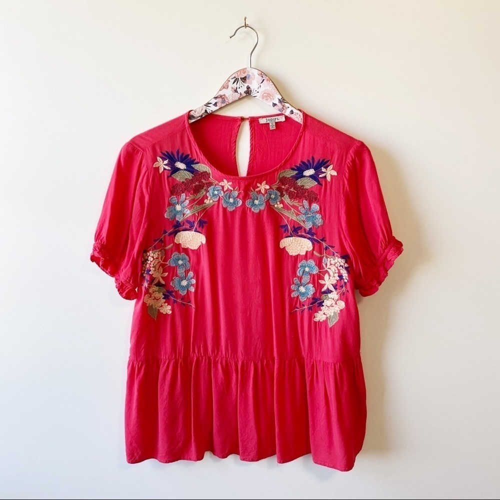 JODIFL Dark Coral Floral Embroidered Peplum Blouse! Small